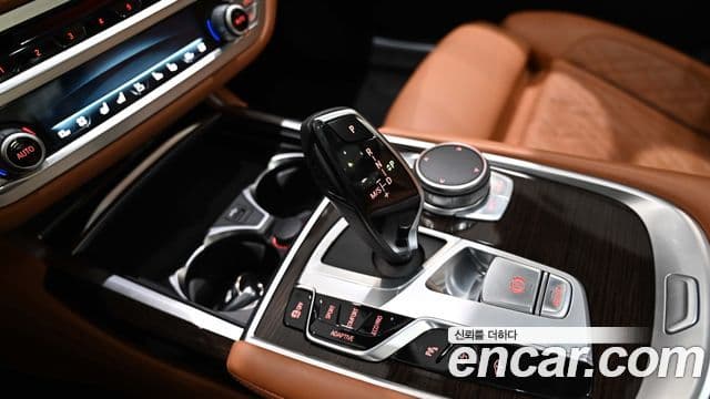 BMW 7 Series 2019 — ფოტო 10/20