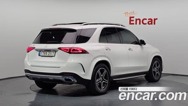 Mercedes-Benz GLE-Class 2021 — ფოტო 1/20