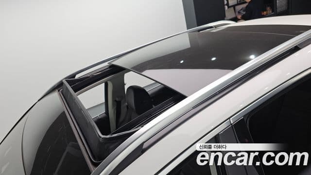 Mercedes-Benz GLE-Class 2021 — Photo 13/35