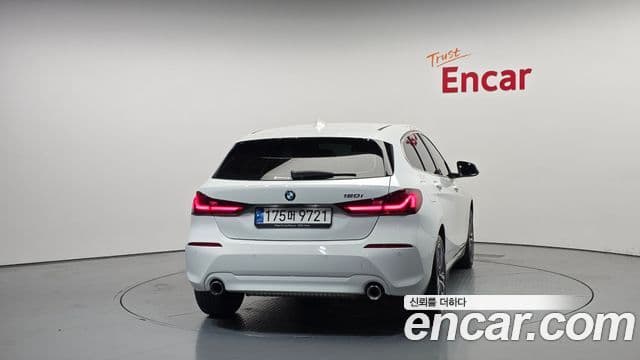 BMW 1 Series 2022 — ფოტო 4/20
