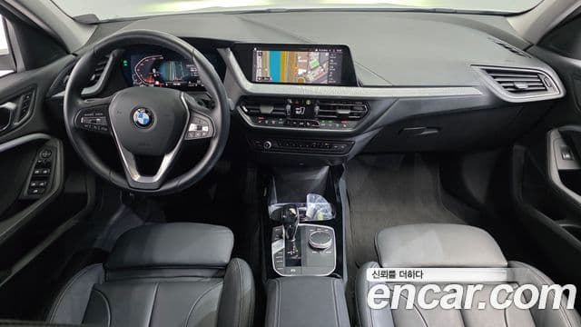 BMW 1 Series 2022 — ფოტო 7/20