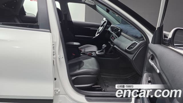 Kia Seltos 2024 — Şəkil 11/20