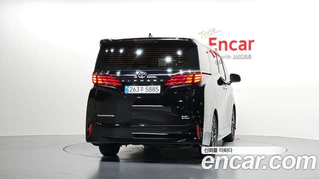 Toyota Alphard 2025 — ფოტო 4/20