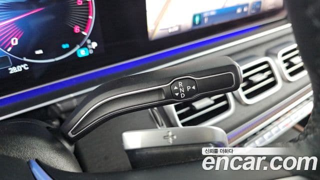 Mercedes-Benz GLE-Class 2023 — Şəkil 8/20