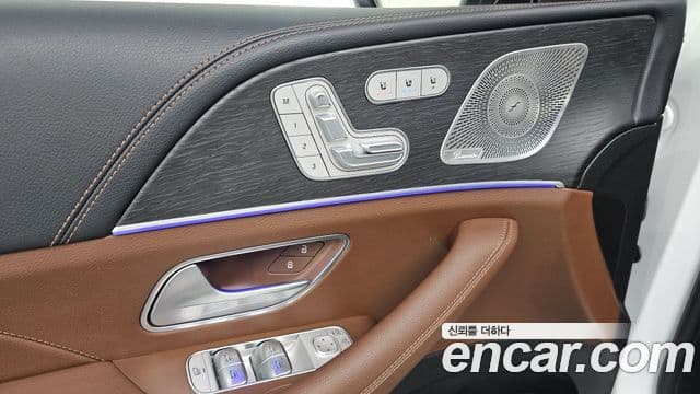 Mercedes-Benz GLE-Class 2023 — Şəkil 19/20