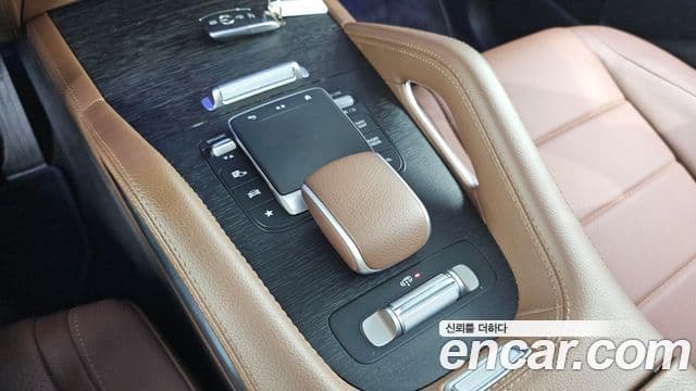 Mercedes-Benz GLE-Class 2023 — Şəkil 22/33