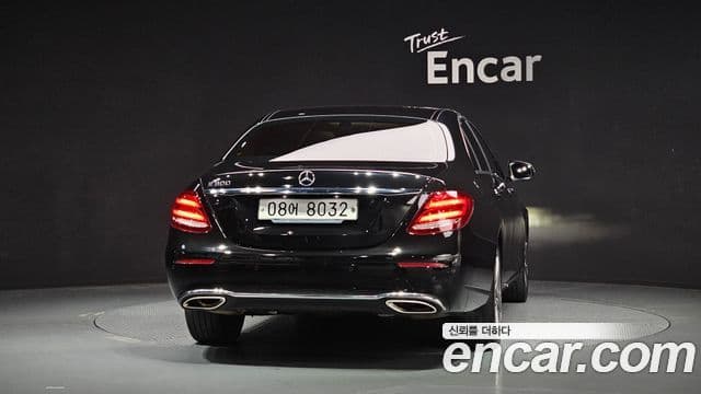 Mercedes-Benz E-Class 2018 — Şəkil 4/20