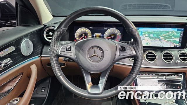 Mercedes-Benz E-Class 2018 — Şəkil 12/20
