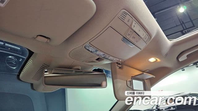 Mercedes-Benz E-Class 2018 — Şəkil 17/20
