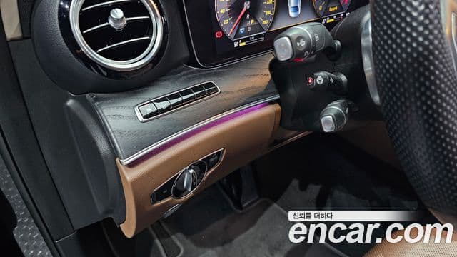 Mercedes-Benz E-Class 2018 — Şəkil 18/20