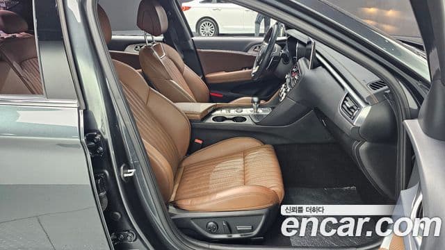 Genesis G70 2019 — Photo 19/30