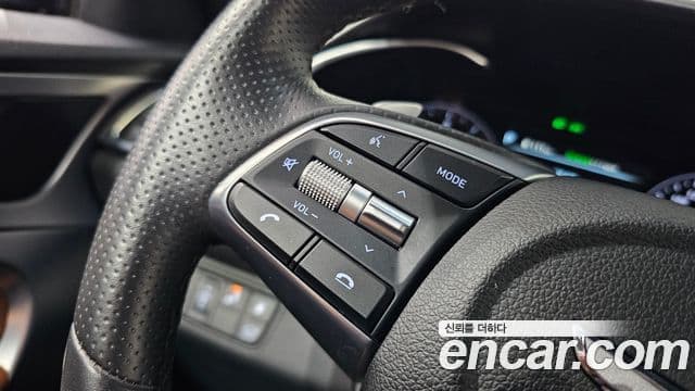 Genesis G70 2019 — Photo 1/30