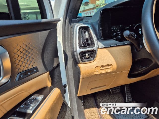 Kia Sorento 2021 — ფოტო 8/19