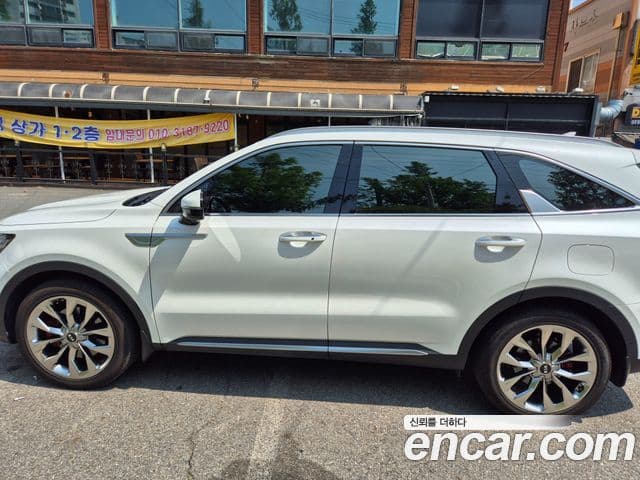 Kia Sorento 2021 — ფოტო 15/19