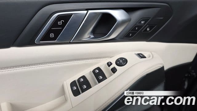 BMW X5 2021 — Photo 20/33