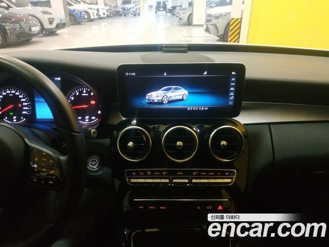 Mercedes-Benz C-Class 2019 — ფოტო 7/20