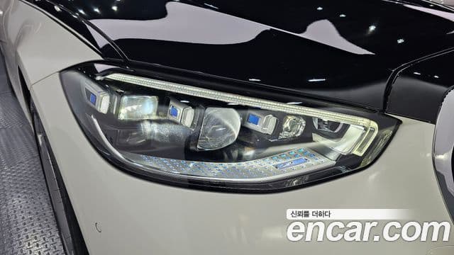 Mercedes-Benz S-Class 2021 — Photo 21/31