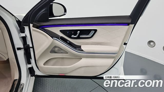 Mercedes-Benz S-Class 2021 — Photo 30/31