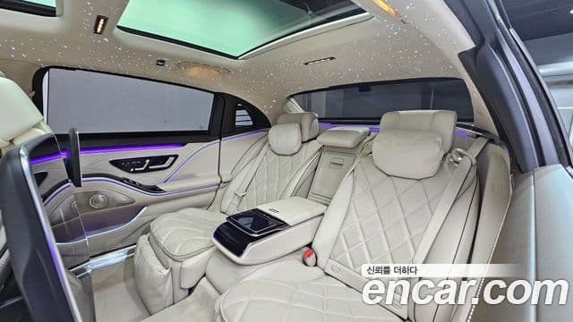 Mercedes-Benz S-Class 2021 — Photo 17/31
