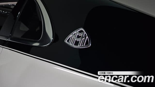Mercedes-Benz S-Class 2021 — Photo 28/31