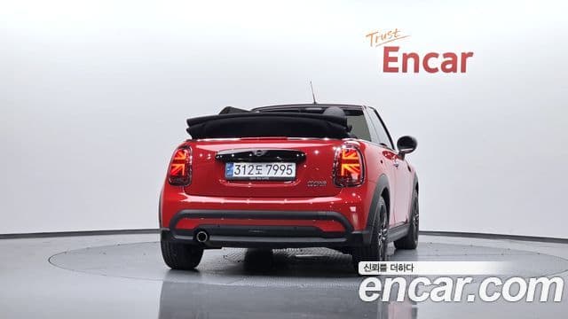 Mini Cooper Convertible 2024 — ფოტო 4/20