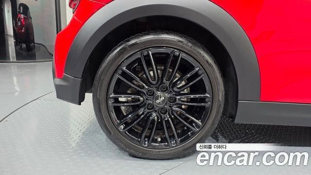 Mini Cooper Convertible 2024 — ფოტო 5/20