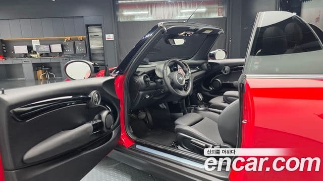 Mini Cooper Convertible 2024 — ფოტო 10/20