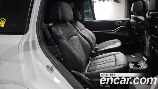 BMW X7 2025 — ფოტო 10/20
