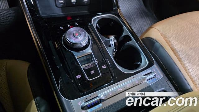 Kia Carnival 2021 — ფოტო 9/20