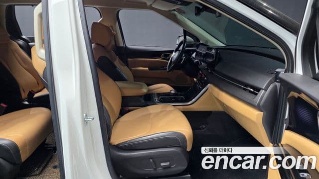 Kia Carnival 2021 — ფოტო 11/20