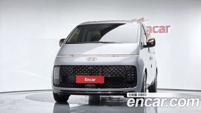 Hyundai Staria 2025 — Фото 3/20