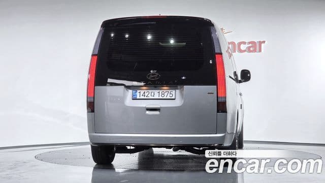 Hyundai Staria 2025 — Фото 4/20