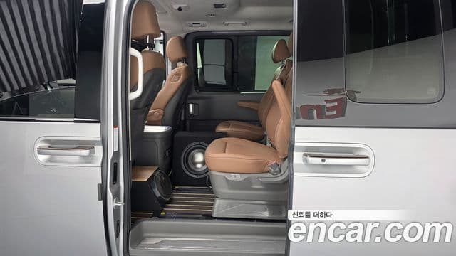 Hyundai Staria 2025 — Фото 12/20