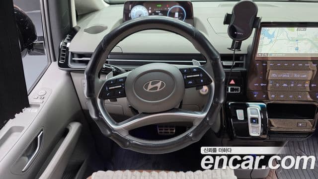 Hyundai Staria 2025 — Фото 13/20