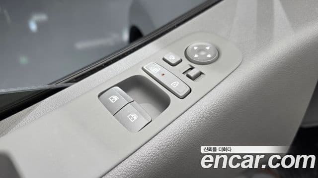 Hyundai Staria 2025 — Фото 19/20