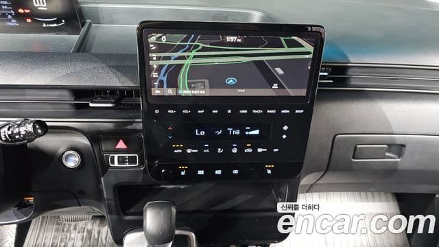 Hyundai Staria 2023 — Şəkil 16/20