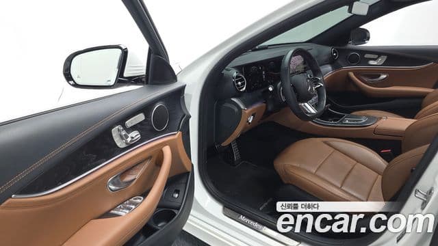 Mercedes-Benz E-Class 2021 — Şəkil 10/20