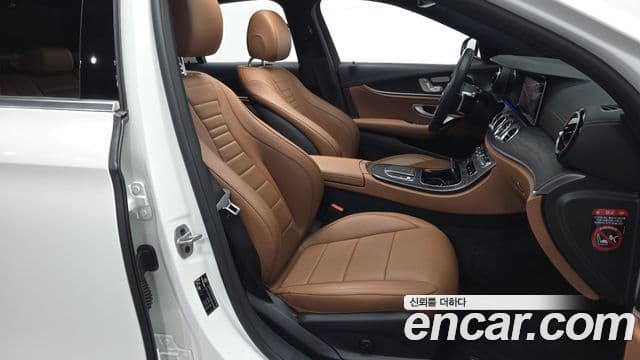 Mercedes-Benz E-Class 2021 — Şəkil 12/20