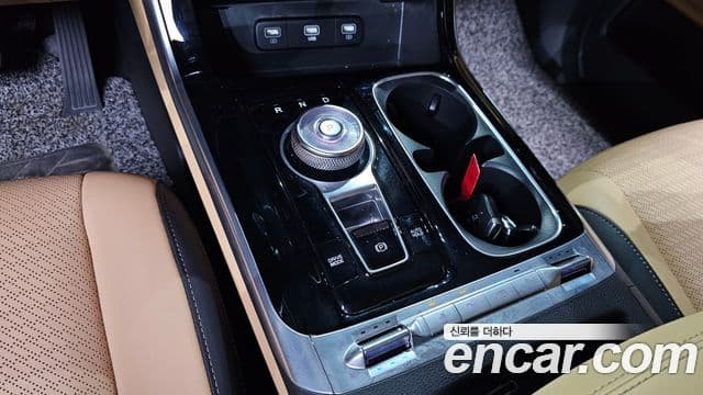 Kia Carnival 2023 — Şəkil 9/20