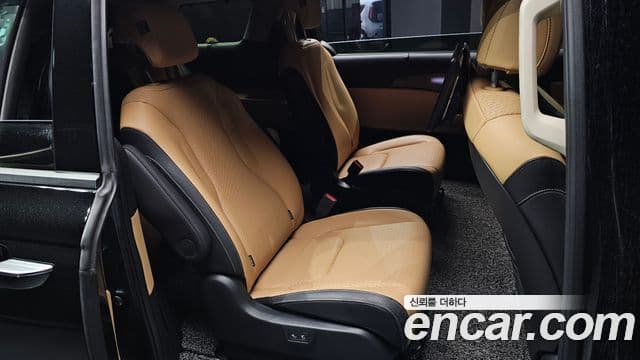 Kia Carnival 2023 — Şəkil 12/20