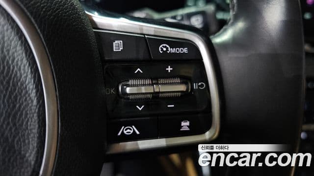 Kia Carnival 2023 — Şəkil 17/20