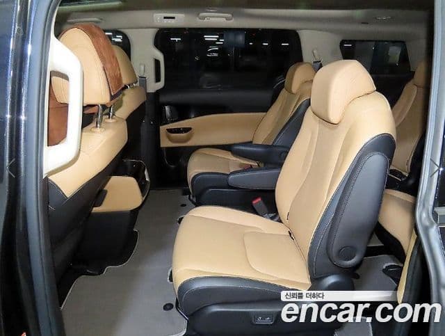 Kia Carnival 2021 — Фото 5/19