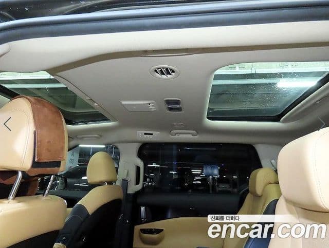 Kia Carnival 2021 — Фото 12/19