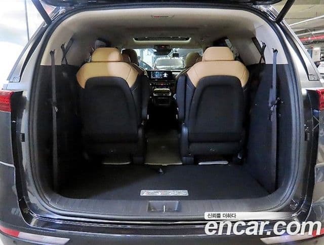 Kia Carnival 2021 — Фото 14/19