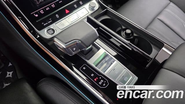 Audi A8 2021 — ფოტო 9/20