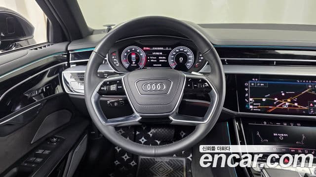 Audi A8 2021 — ფოტო 13/20