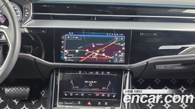 Audi A8 2021 — ფოტო 14/20