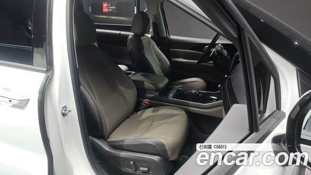 Kia Carnival 2023 — Фото 11/20