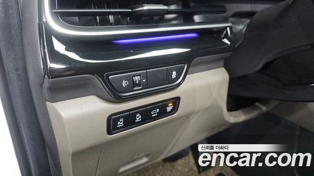 Kia Carnival 2023 — Фото 15/20