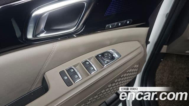 Kia Carnival 2023 — Фото 16/20